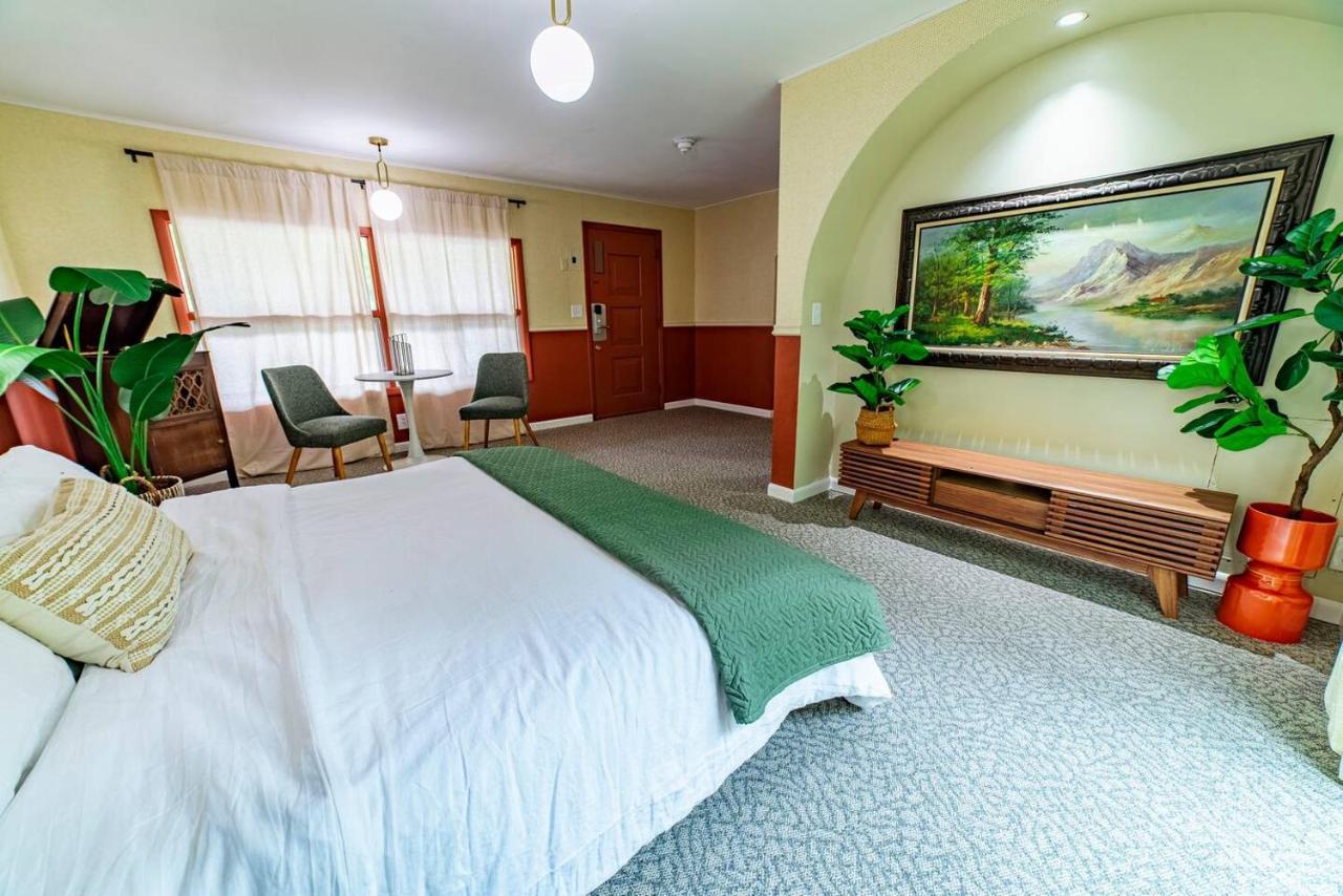 The Springs Motel New Ashford Exterior photo