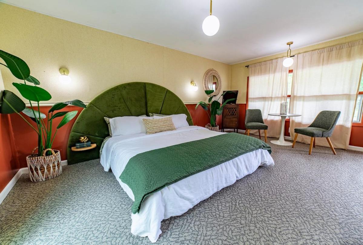 The Springs Motel New Ashford Exterior photo