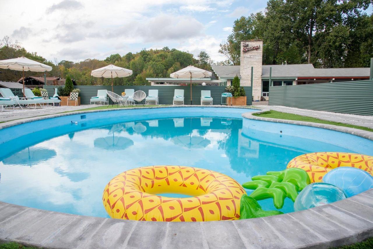 The Springs Motel New Ashford Exterior photo