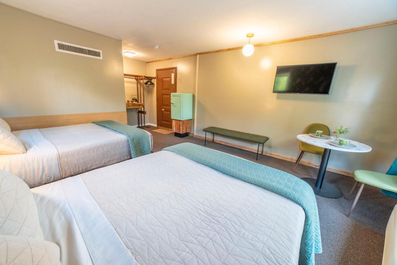 The Springs Motel New Ashford Exterior photo